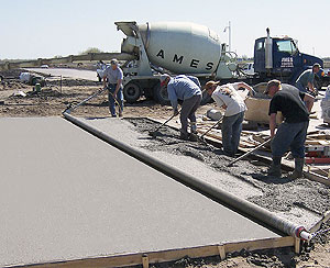 Lura Enterprises Inc.'s Lightning Strike Power Screed
